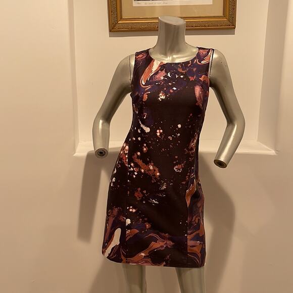 Karen Millen Abstract Print Sleeveless Mini Sheath Dress Purple  Size 4 New - Picture 4 of 16